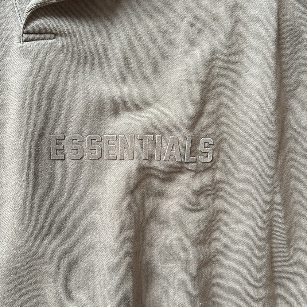 Men’s Essentials Collared Sweatshirt - Picture 2 of 4